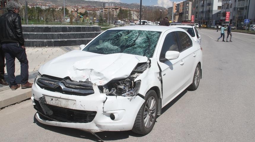 Elazığ’da otomobil ile motosiklet çarpıştı: 1 ağır yaralı