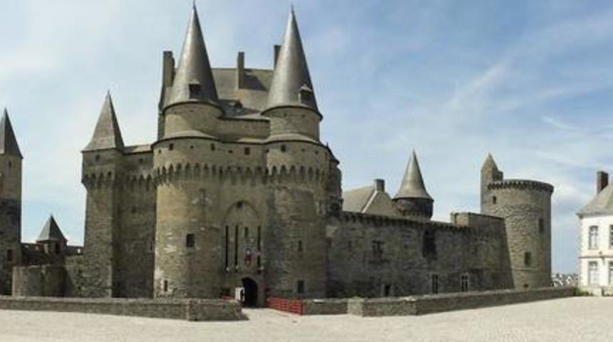 Kimsenin bilmediği 12 göz kamaştırıcı kale ve şato!