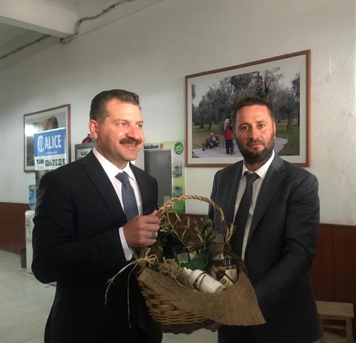 Başkan Y&uuml;cel Yılmaz&rsquo;dan Ayvalıklı ziraat&ccedil;ılara tam destek