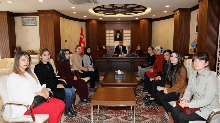 Halk Eğitim Merkezi Müdürlüğü personelinden Vali Akbıyık’a ziyaret