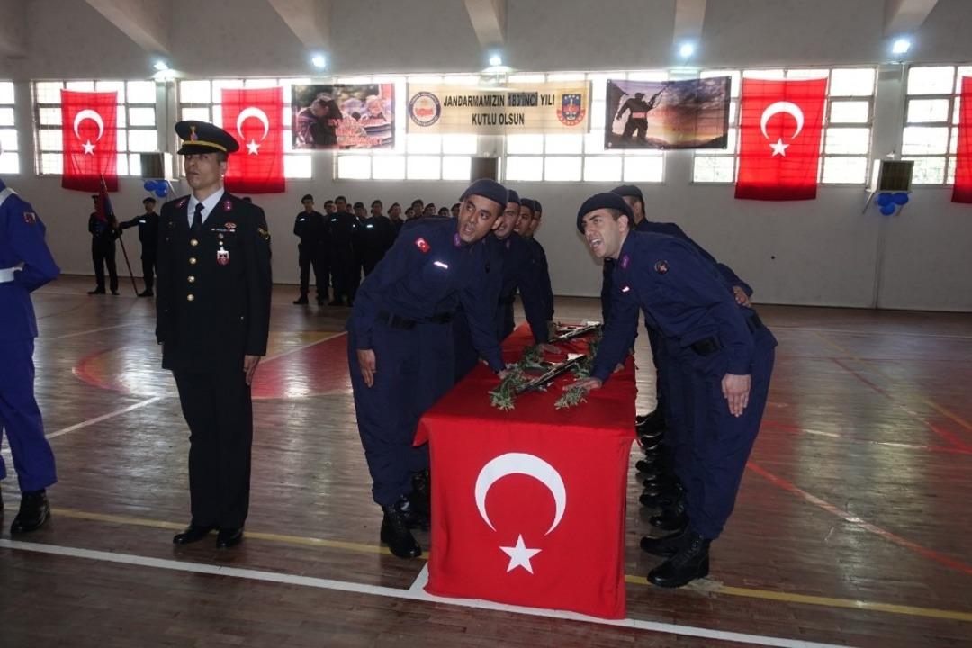 Artvin&rsquo;de kısa d&ouml;nem askerler yemin etti