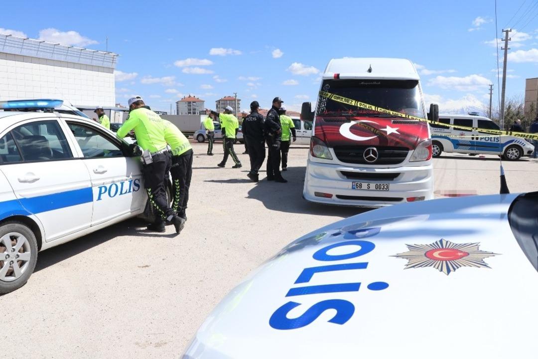 İndiği servis minib&uuml;s&uuml;n&uuml;n altında kalan &ouml;ğrenci &ouml;ld&uuml;