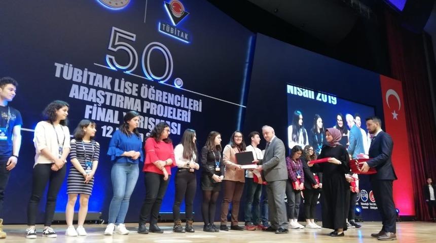 D&uuml;zceli &ouml;ğrenci matematik alanında T&uuml;rkiye 3. oldu