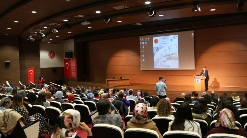 NEVÜ’de ‘Nevşehir Hacı Bektaş Veli Üniversitesi Cerrahi Hemşireliği Sempozyumu’ düzenlendi