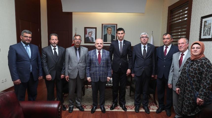 Vali &Ccedil;akacak, &Ccedil;ifteler Belediye Başkanı Bıyık&rsquo;ı kabul etti