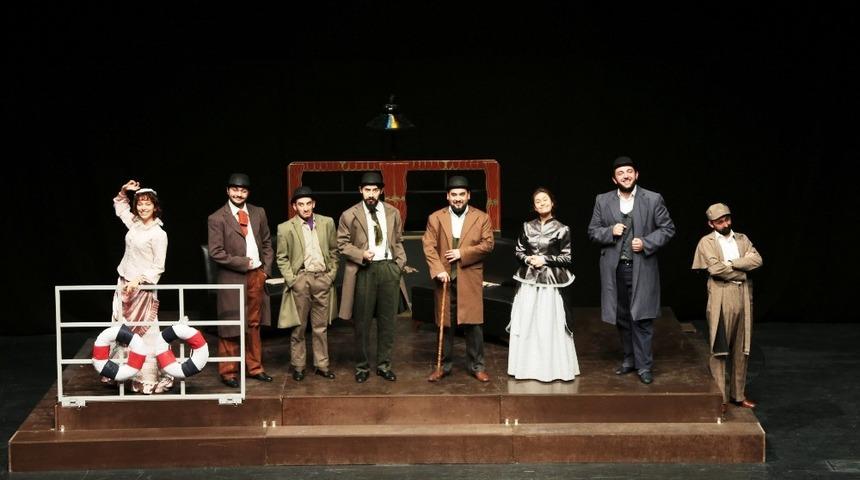 B&uuml;y&uuml;kşehir tiyatrosunun &lsquo;80 G&uuml;nde D&uuml;nya Gezisi&rsquo; oyunu &ccedil;ocuklar ile buluştu