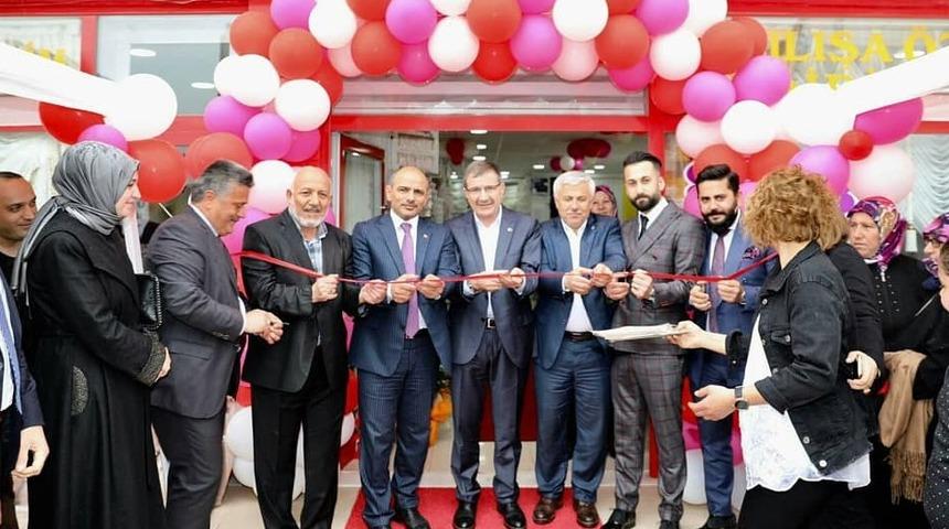 Başkan S&ouml;ğ&uuml;t ilk a&ccedil;ılış kurdelesini kesti