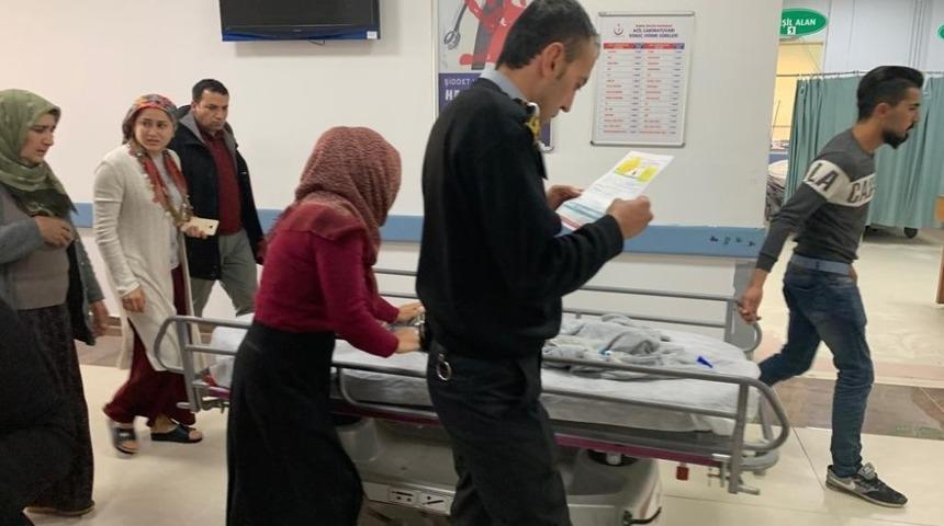 K&uuml;&ccedil;&uuml;k &ccedil;ocuğa motosiklet &ccedil;arptı