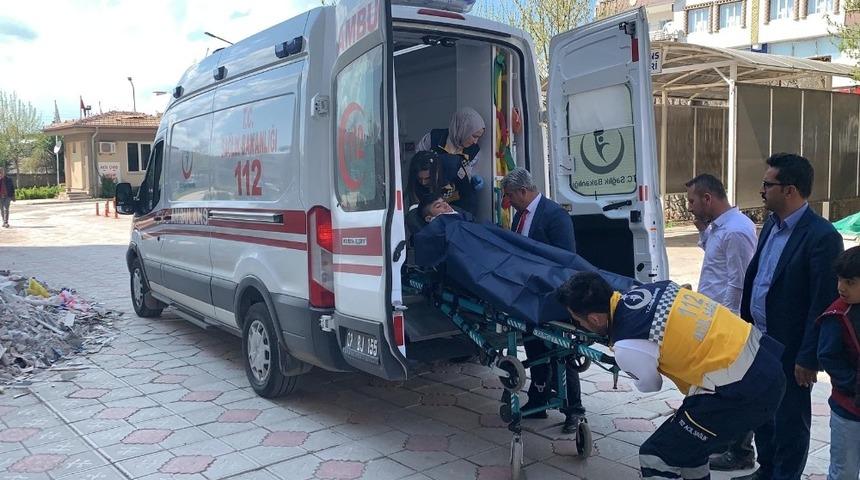 İki otomobil &ccedil;arpıştı: 1 Yaralı