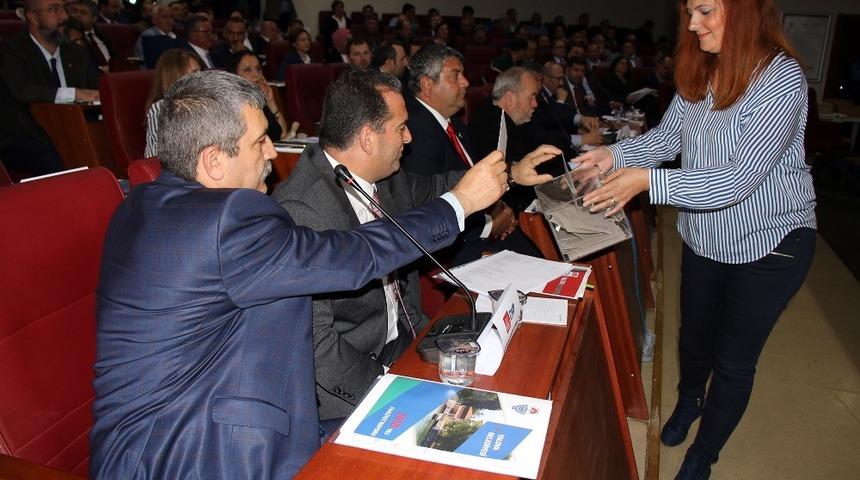 Yalova Belediye Meclisi ilk oturumunu yaptı