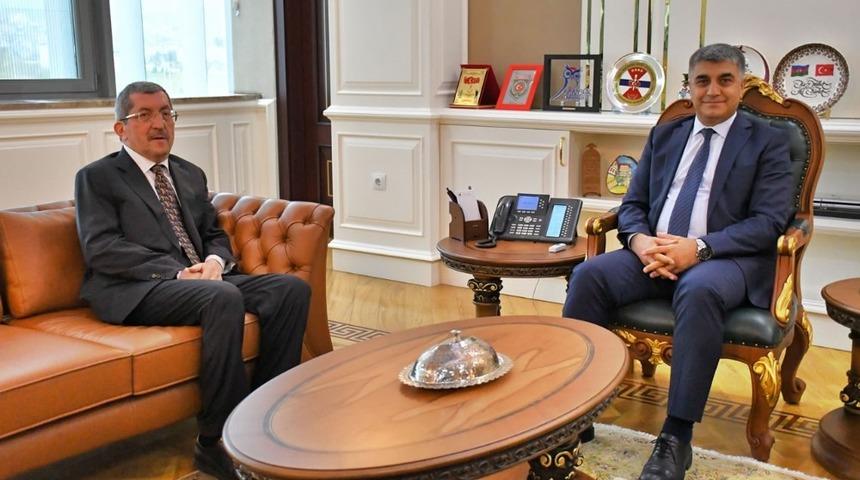 Başkan Vergili, yeni dönem projelerini Vali Gürel’e anlattı