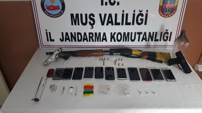 Muş’ta uyuşturucu operasyonu: 14 gözaltı