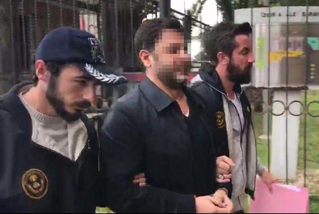 İzmir'de FETÖ'nün mahrem imamı, eski emniyet müdürü yakalandı