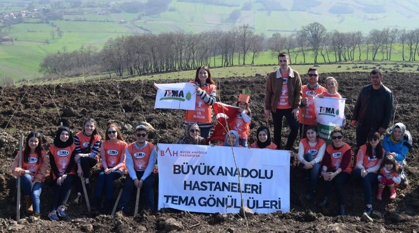 Fidanlar toprakla buluşturuldu