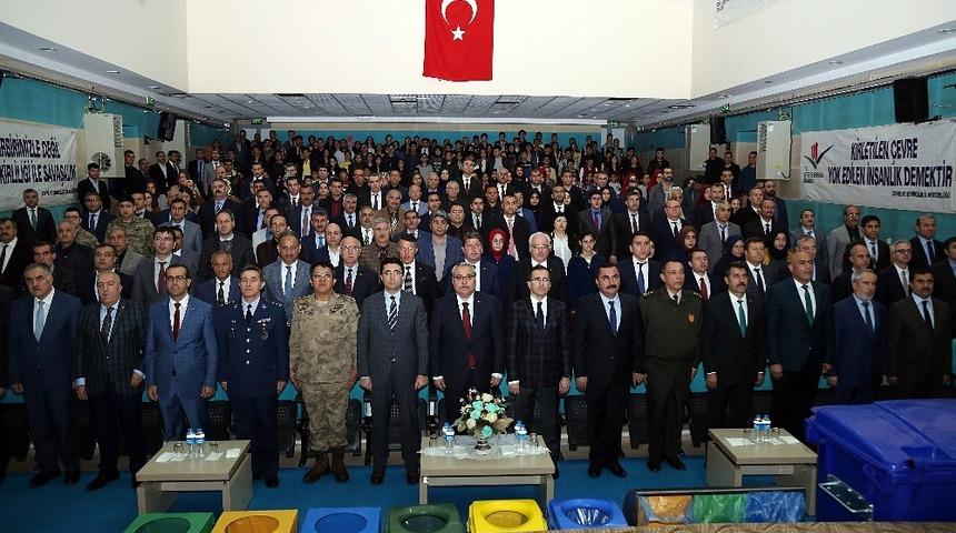 Vali G&uuml;nd&uuml;z&ouml;z: &ldquo;Bir sizden bir bizden&rdquo;