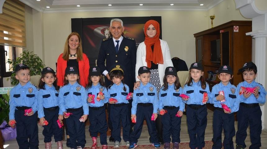 Minik polisler emniyette