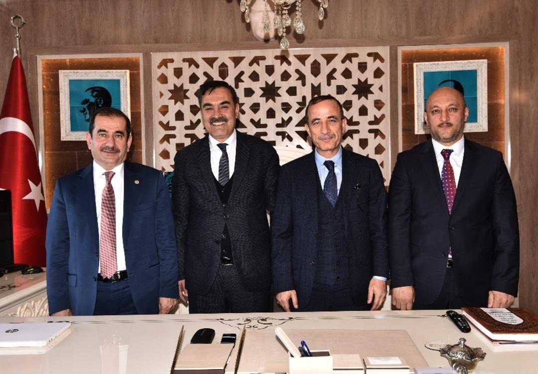 AK Parti&rsquo;li Kiler: &ldquo;Ahlat, b&ouml;lgede yıldızı parlayan bir il&ccedil;e olacak&rdquo;