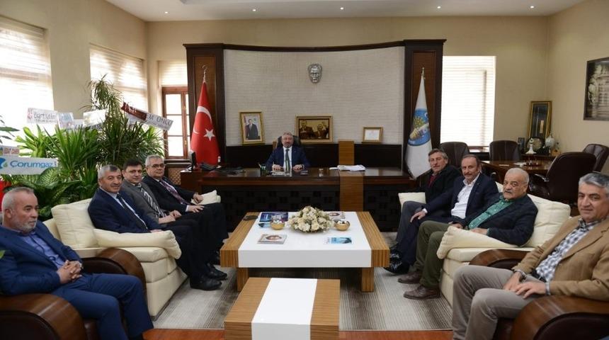 İl&ccedil;e Belediye Başkanları Aşgın&rsquo;ı ziyaret etti