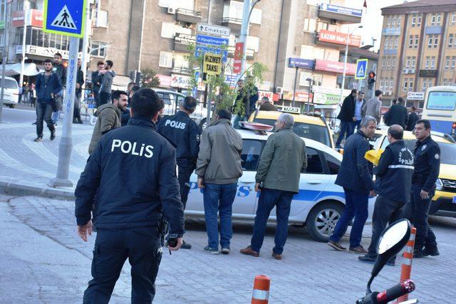 Malatya'da polis aracına tabancalı saldırı: 1 gözaltı (2) - Yeniden