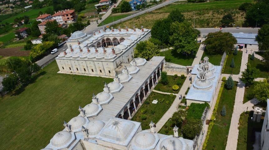 4 yılda yapımı biten 400 yıl şifa dağıtmış bir merkez : Sultan 2. Murad Külliyesi