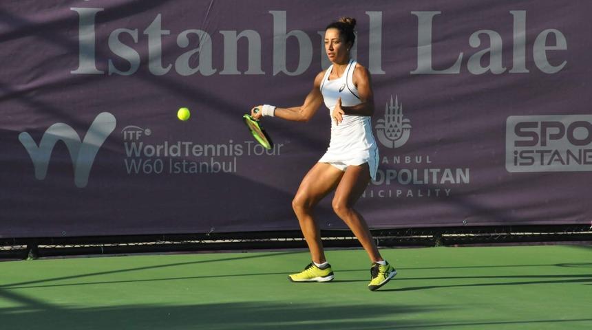 Çağla Büyükakçay adını çeyrek finale yazdırdı