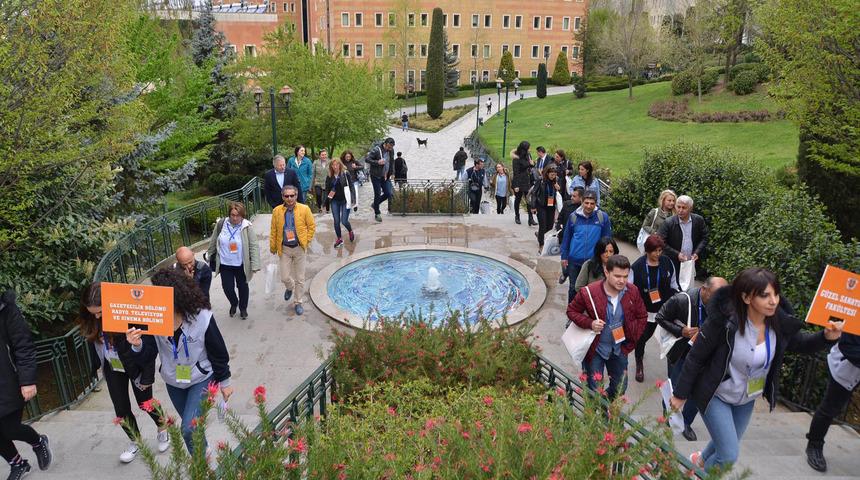 500 öğretmen yıllar sonra üniversite sıralarında