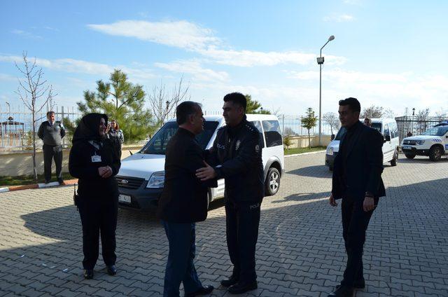 Adilcevaz’da yurtta kavga ihbarına giden polislere kutlama
