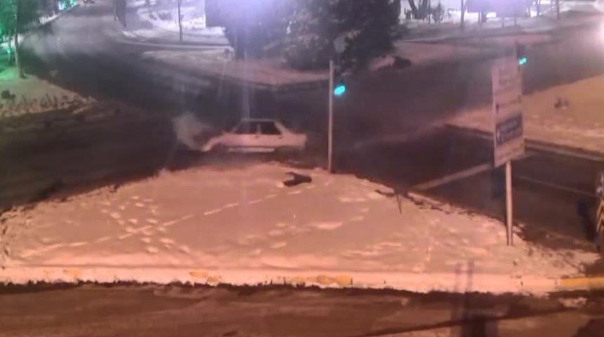 Erzurum&rsquo;da trafik kazaları kameraya yansıdı