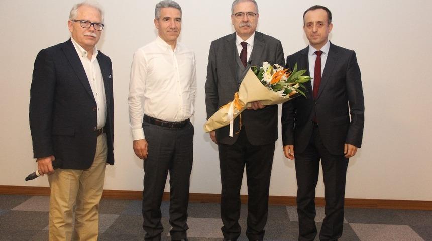 &ldquo;Sağlık hizmetlerinde en b&uuml;y&uuml;k sorumluluk liderlerde&rdquo;