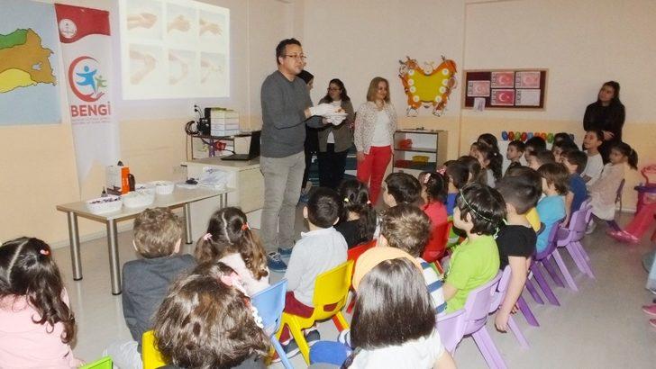 Burhaniye’de minik öğrencilere hijyen eğitimi G1