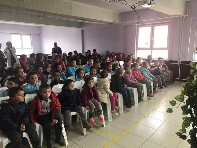 Hisarcık&rsquo;ta &ouml;ğrencilere orman sevgisi tiyatro ile anlatıldı 2