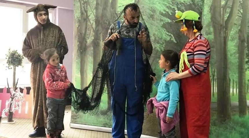 Hisarcık&rsquo;ta &ouml;ğrencilere orman sevgisi tiyatro ile anlatıldı