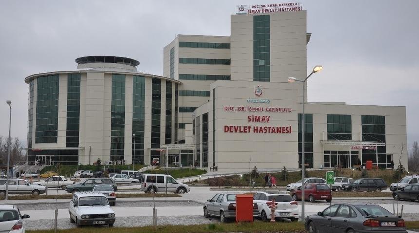 Simav&rsquo;a 4 hekim daha