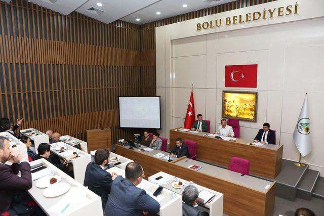 Başkan Özcan’dan, belediye tabelasına ‘T.C.’ ibaresi konulması talimatı