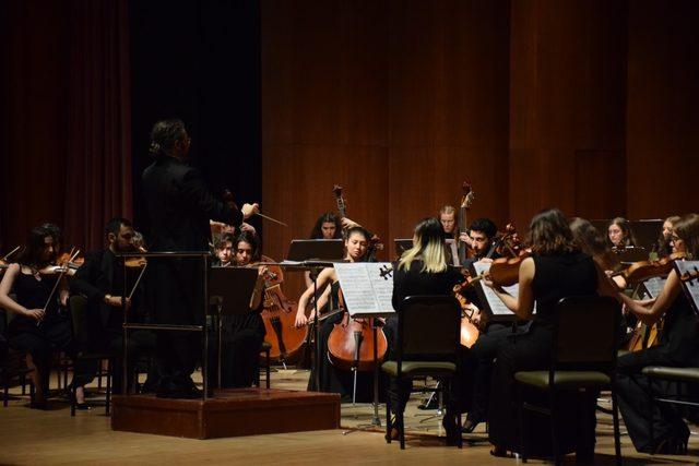 Konservatuvar öğrencilerinden ’Senfoni Orkestrası Konseri’