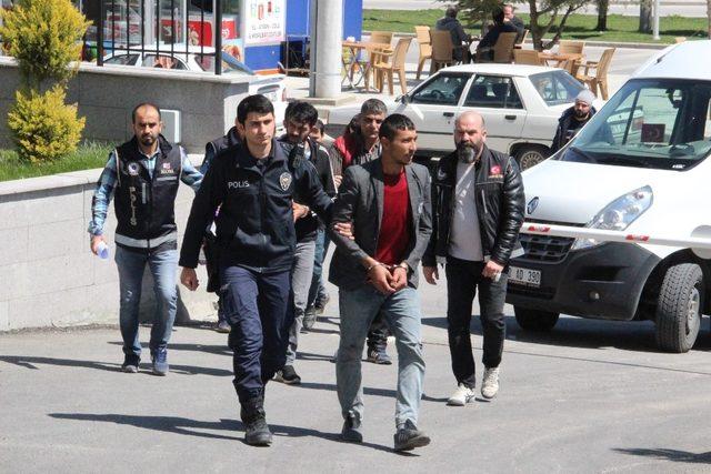 Karaman’da bonzai operasyonuna: 5 tutuklama