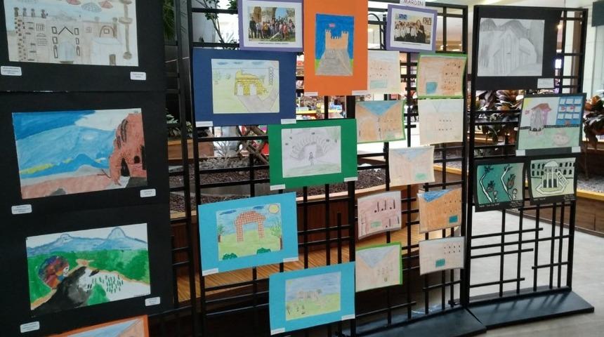 ‘Gezici Renklerin Sohbeti’ isimli resim sergisi büyük ilgi gördü