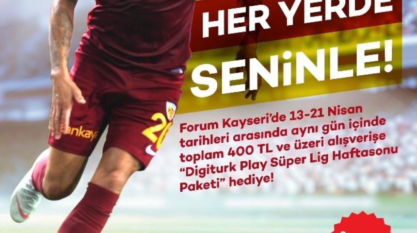 Forum Kayseri ziyaret&ccedil;ileri i&ccedil;in futbol coşkusu her yerde