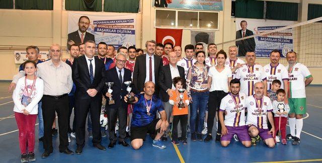 Kurumlar arası voleybol turnuvası sona erdi