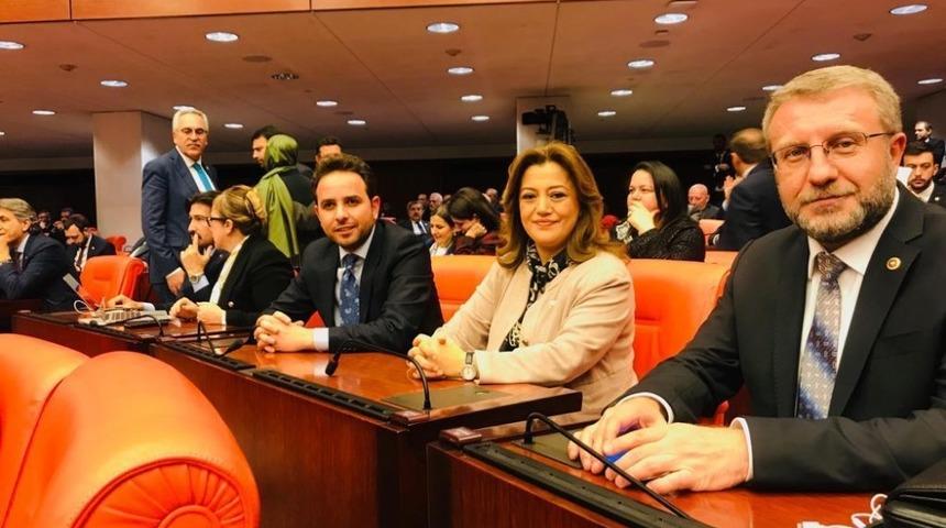 AK Parti K&uuml;tahya milletvekilleri, Cuma g&uuml;nleri halkla buluşuyor