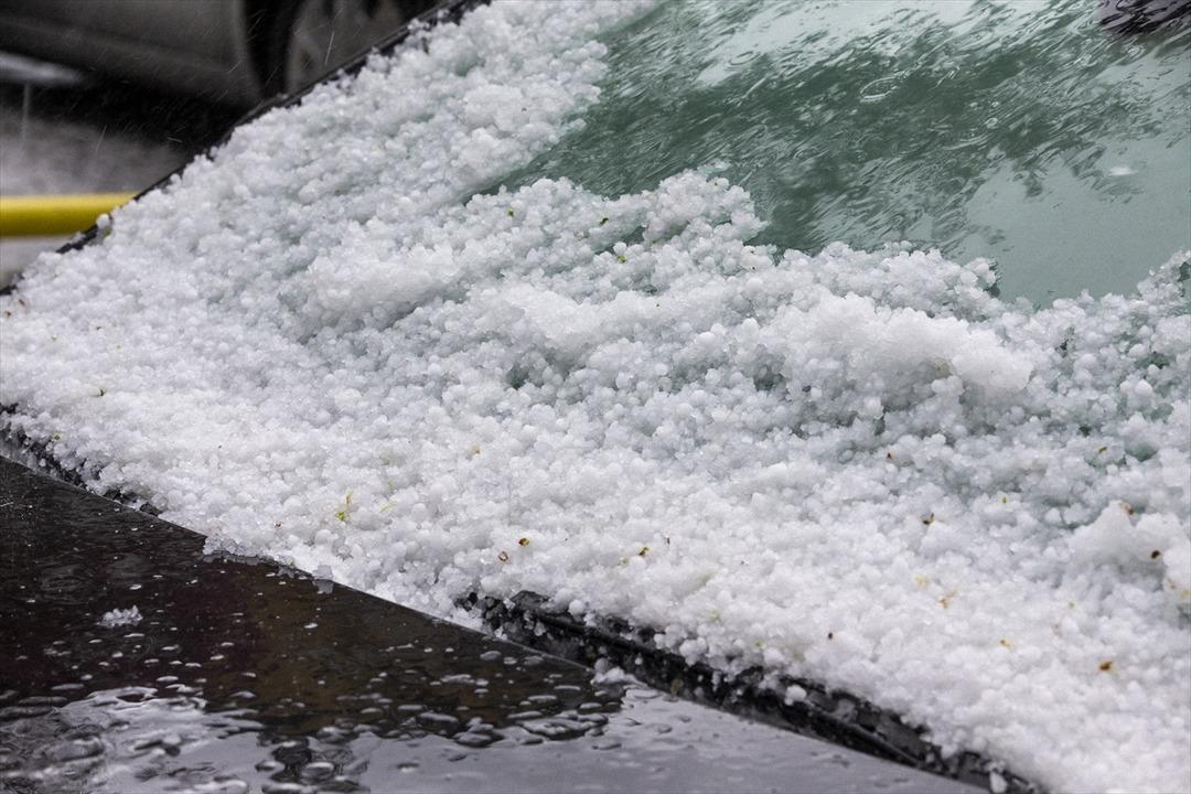 Başkent'te dolu yağışı etkili oldu