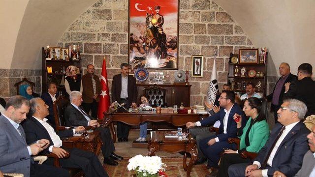 AK Parti Hatay Milletvekillerinden Payas külliyesine çıkarma