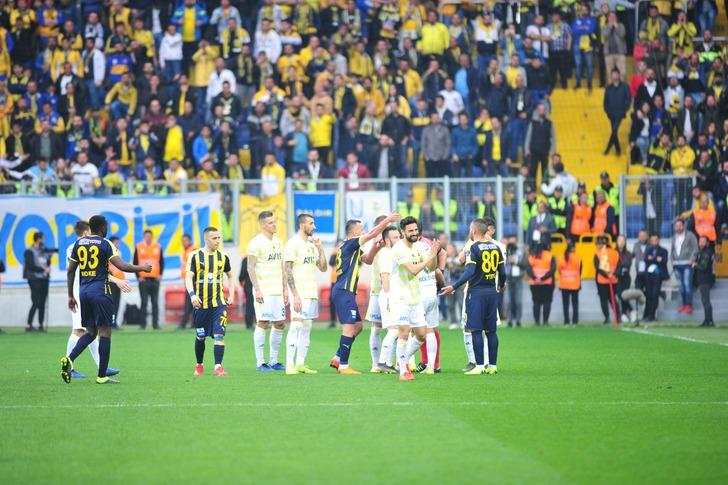 Fenerbahçe'nin Galatasaray derbisindeki muhtemel 11'i belli oldu G2