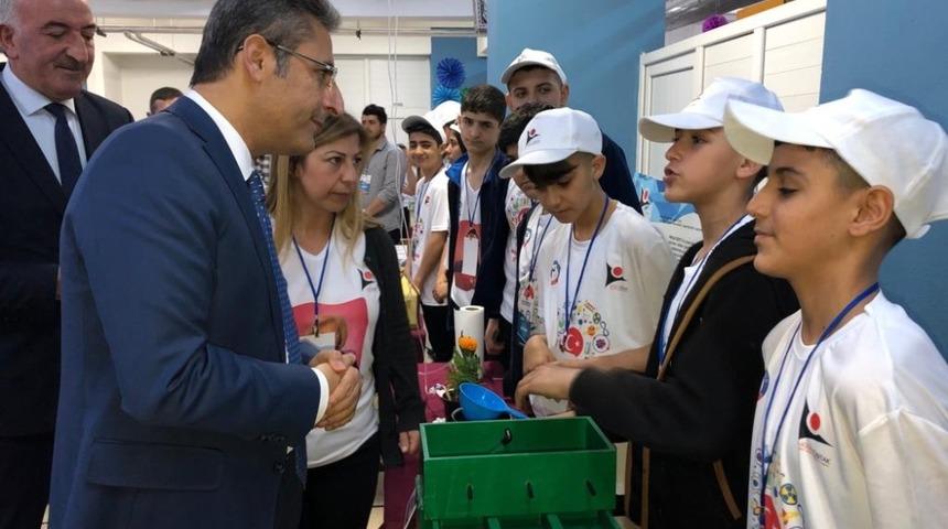 Ersoy Ortaokulu&rsquo;nda T&Uuml;BİTAK sergisi