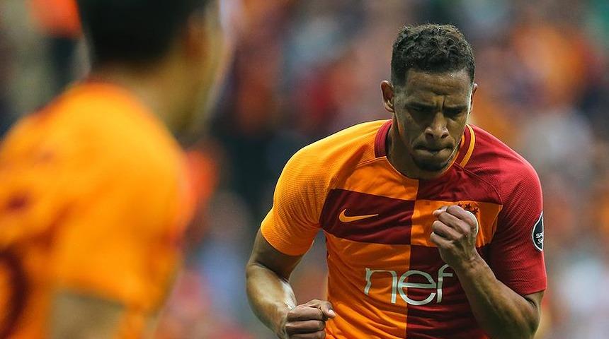 Galatasaray'da Fernando Reges ile yollar ayrıldı