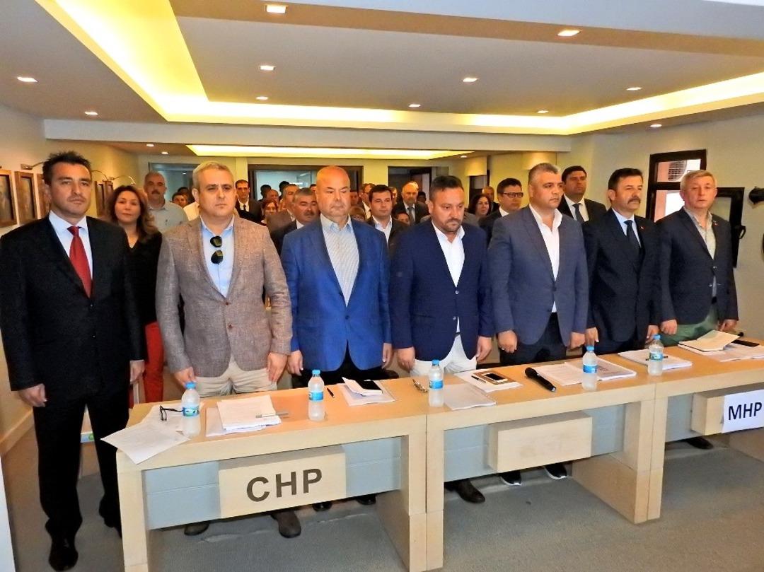 &Ccedil;eşme Belediye Meclisi&rsquo;nin yeni d&ouml;nemi se&ccedil;imlerle başladı