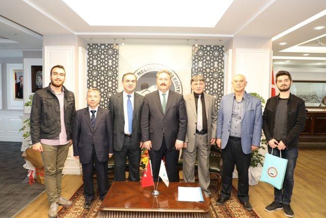 Başkan Dr. Mustafa Palancıoğlu “Özellikle sivil toplum kuruluşlarının ziyaretleri çalışmalara şevk ve heyecan katmaktadır “