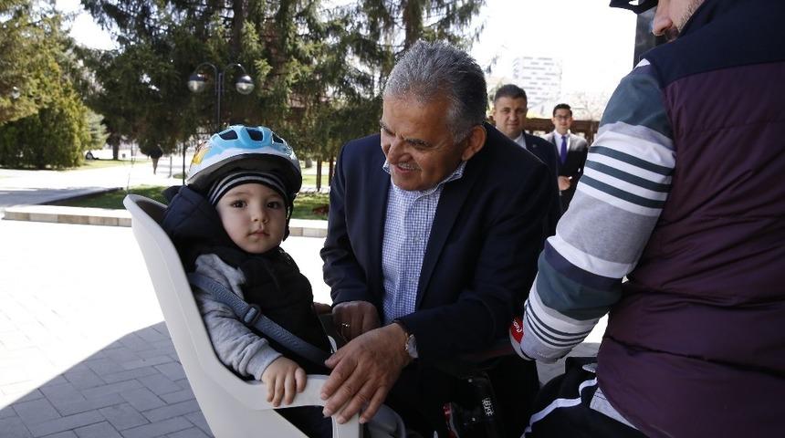 Vali G&uuml;naydın ve Başkan B&uuml;y&uuml;kkılı&ccedil; gen&ccedil;lerler bir araya geldi