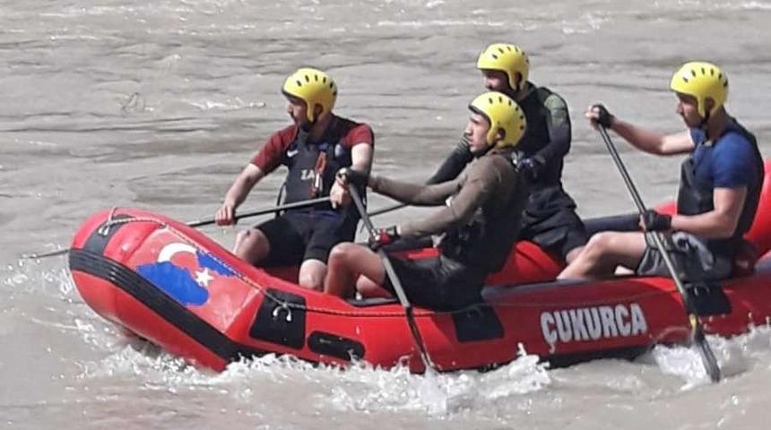 Zap Rafting Takımı şampiyonluk yolunda