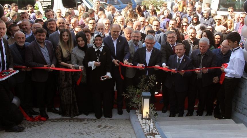 Siyaset ve iş d&uuml;nyası bu a&ccedil;ılışta buluştu